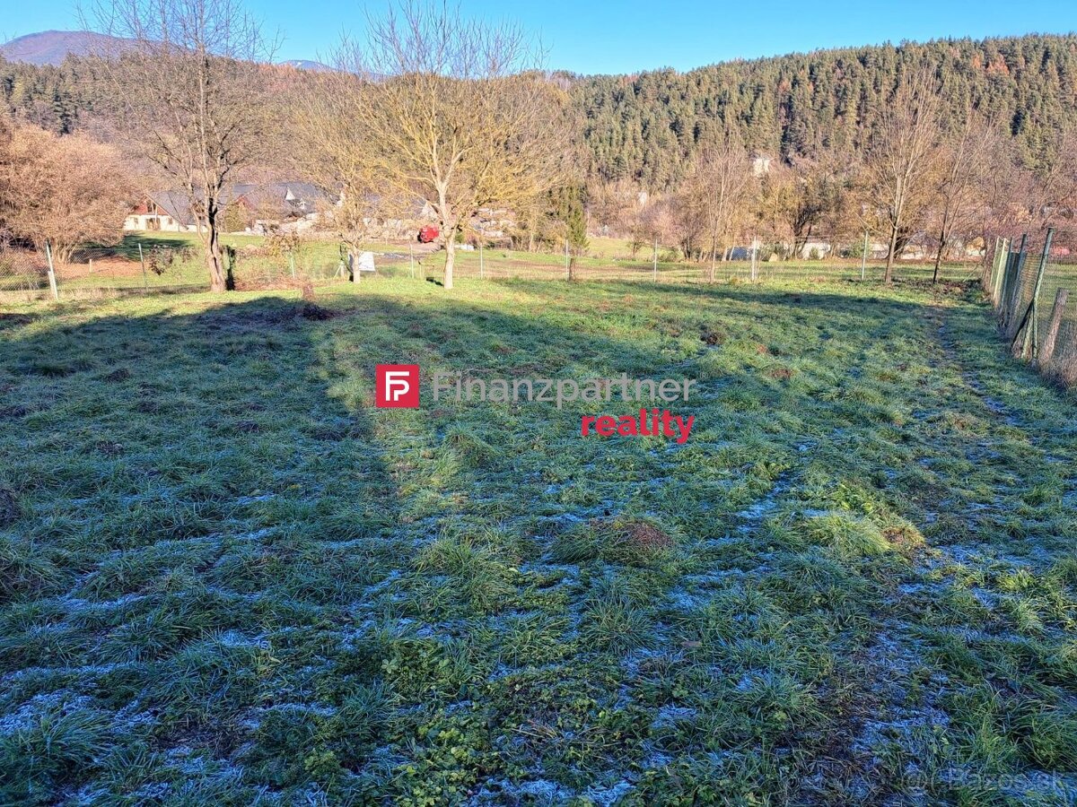 Pozemok s krásnym výhľadom blízko mesta Banská Bystrica, Slo