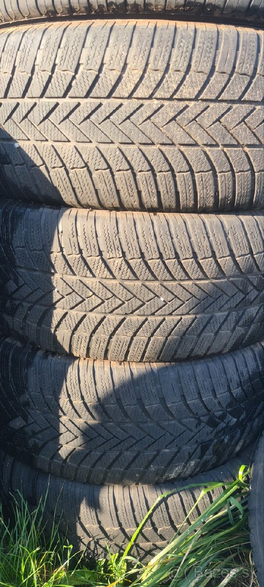 Zimné pneumatiky 255/55R19