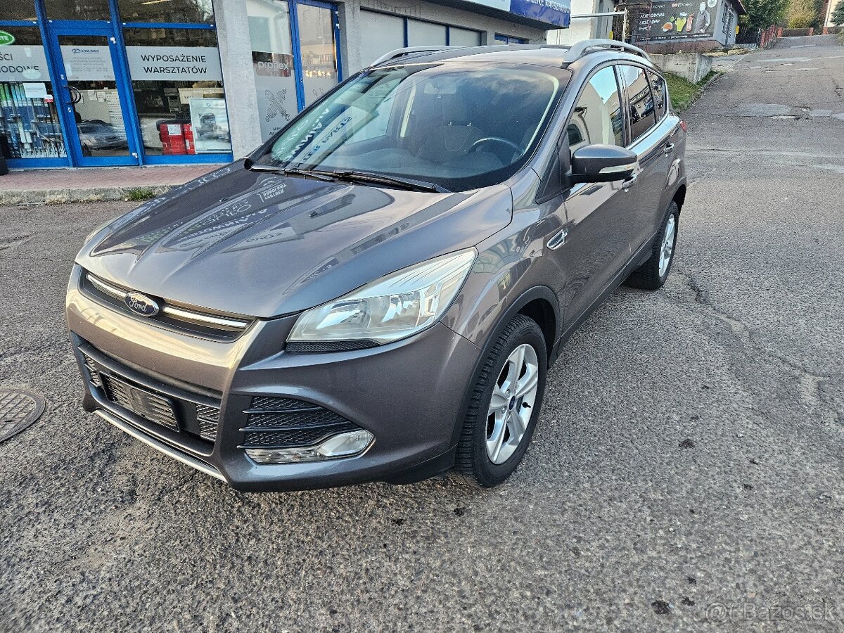 Ford Kuga 1.6i 150PS Titanium