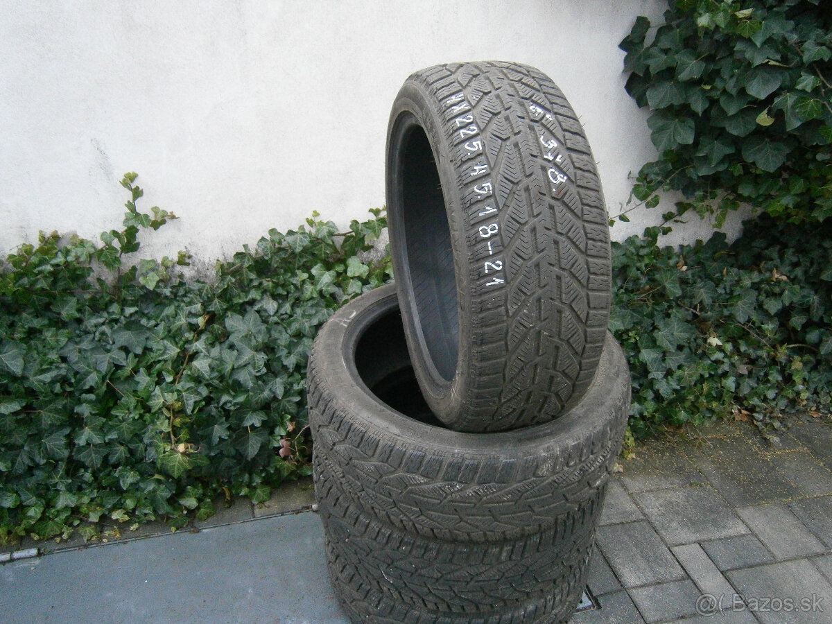 Predám 4x zimné pneu ORIUM 225/45 R18 95VXL