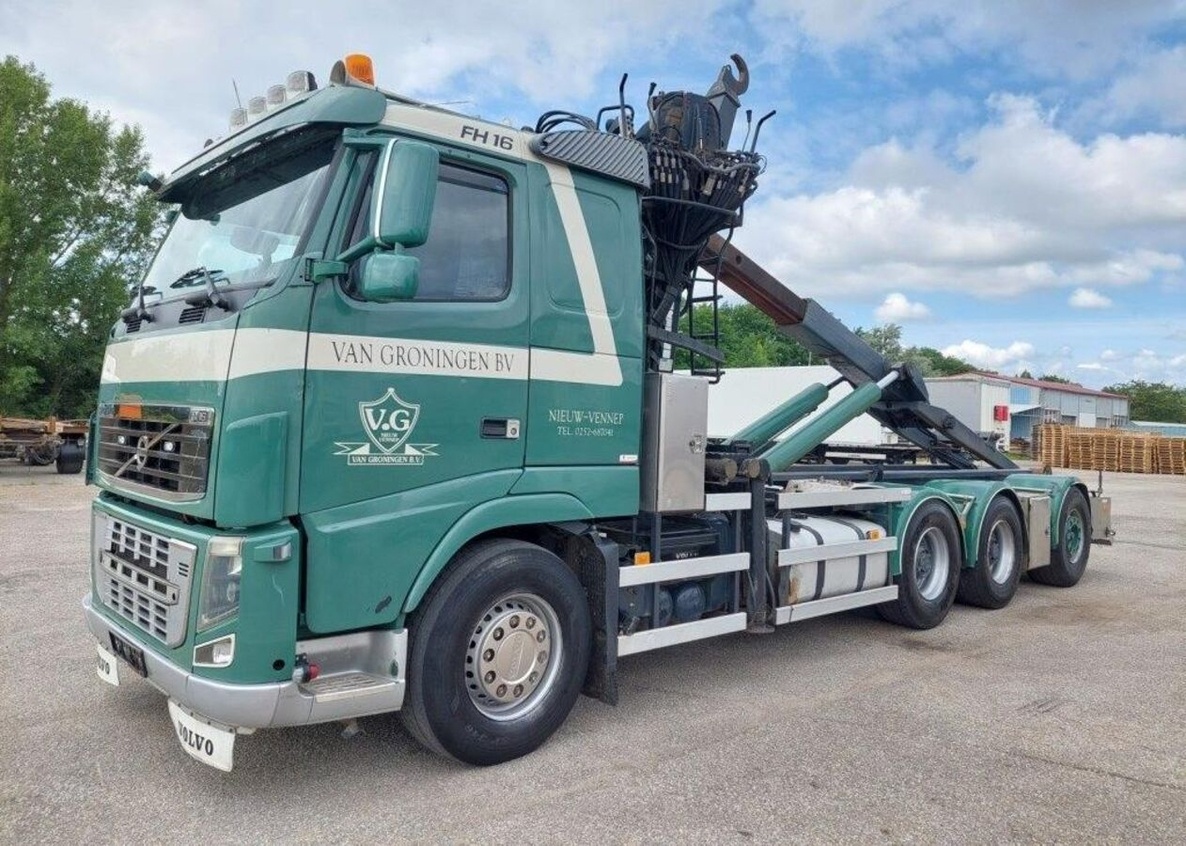 Volvo FH 84R B 8x4 nafta 405 kw