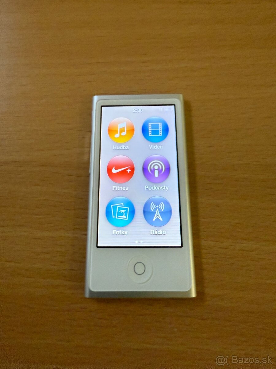 Apple iPod nano 7. generácia strieborný