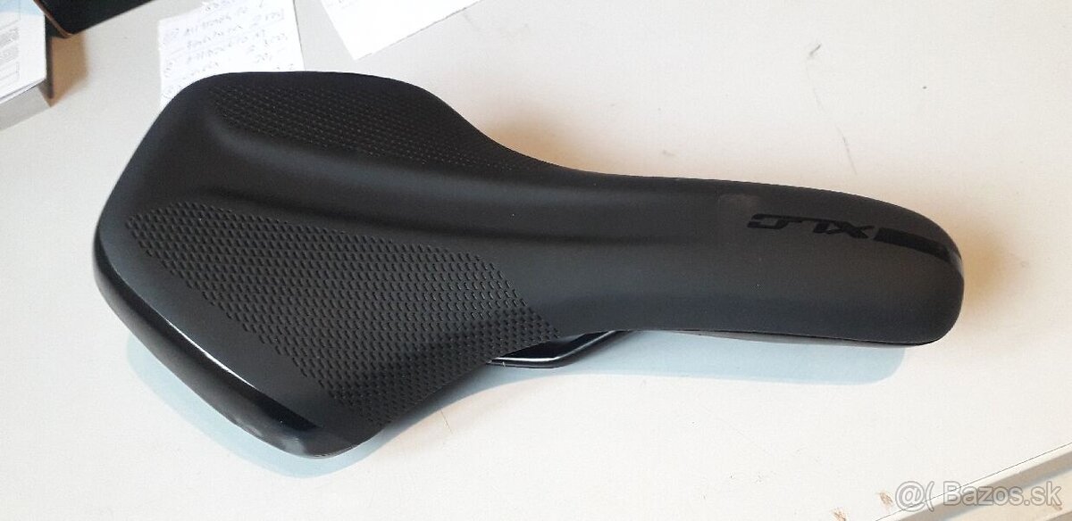 nepoužité sedlo MTB xlc selle royal