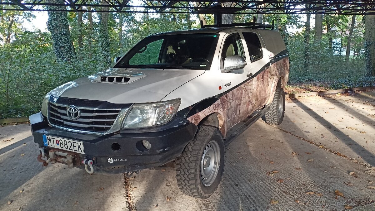 Predám Toyota Hilux 2.5d