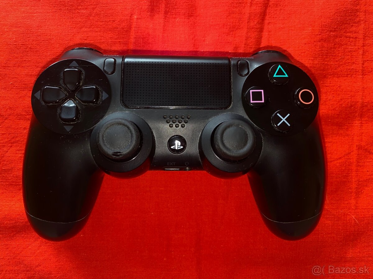 Dualshock 4 ovládač k PS4