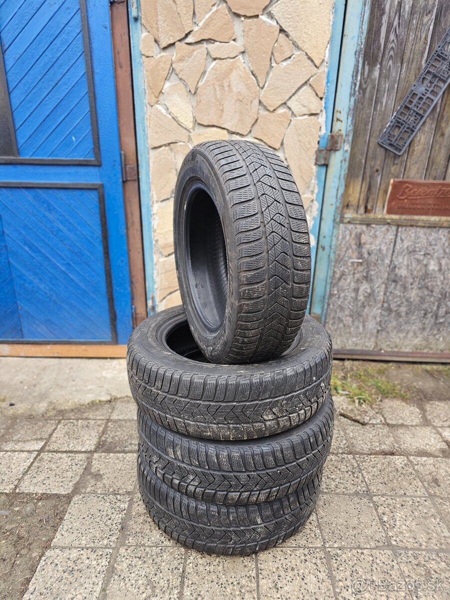 Zimna sada Pirelli 205/60 R16