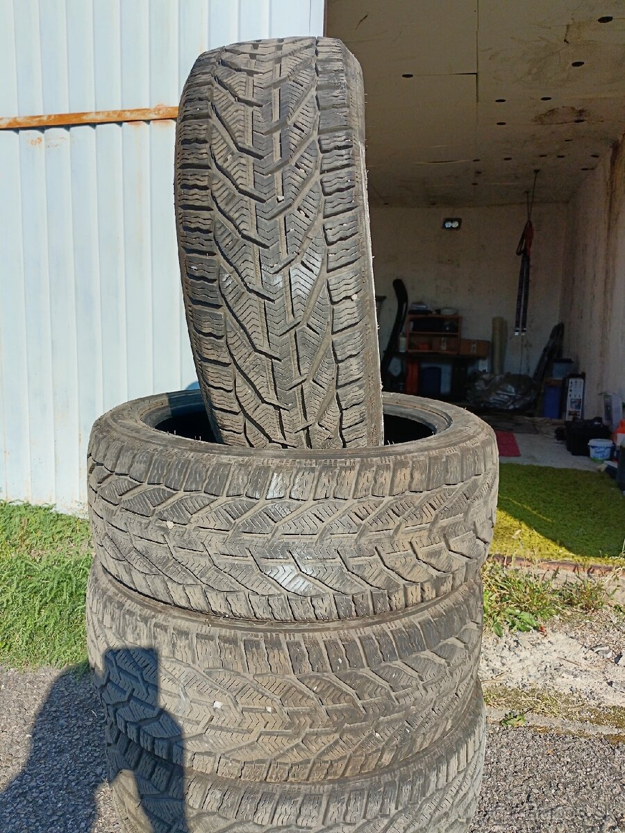 Zimné pneumatiky 225/45R18