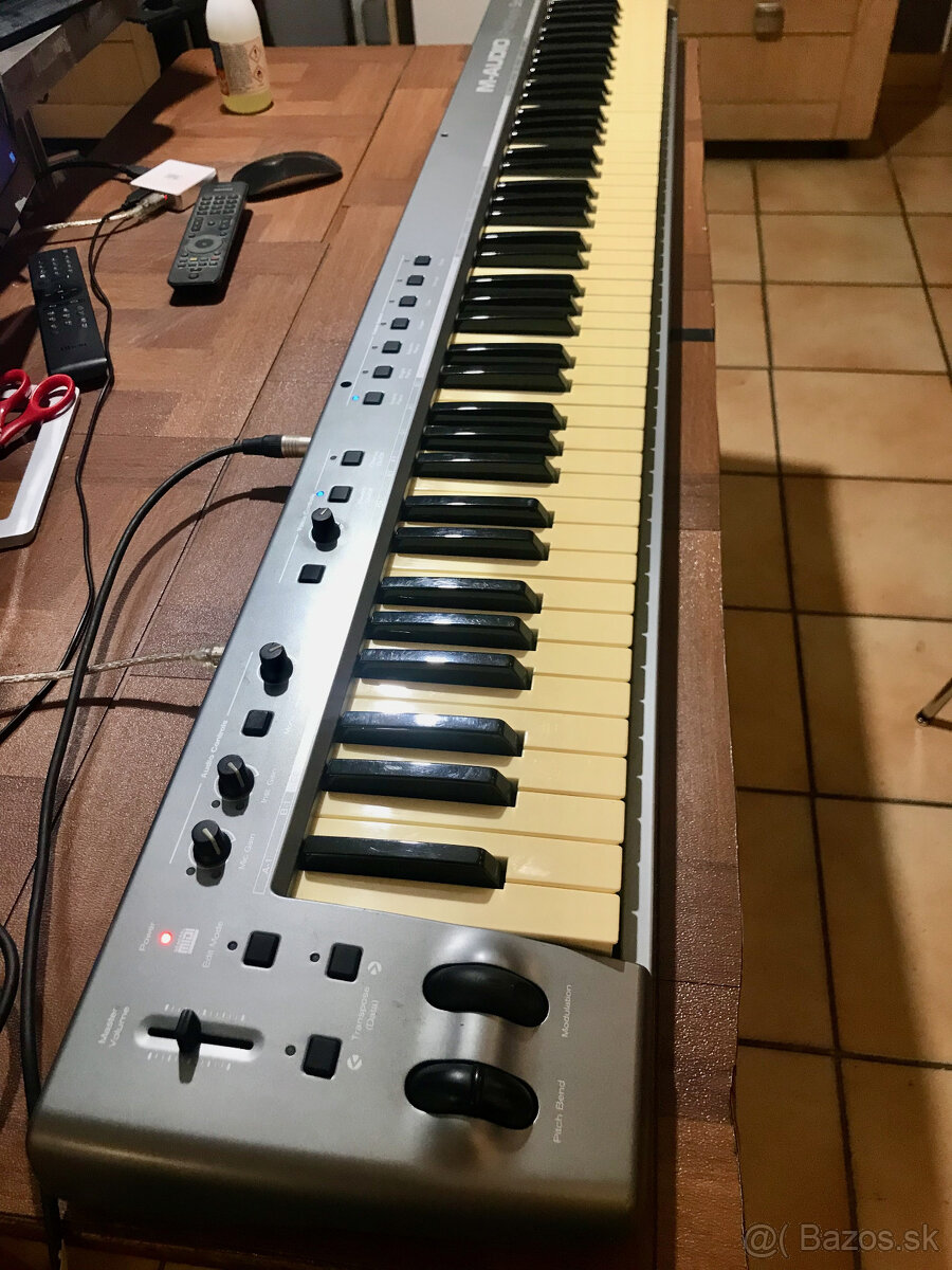 M-Audio Pro-keys Sono 88 + stojan + sustain pedal