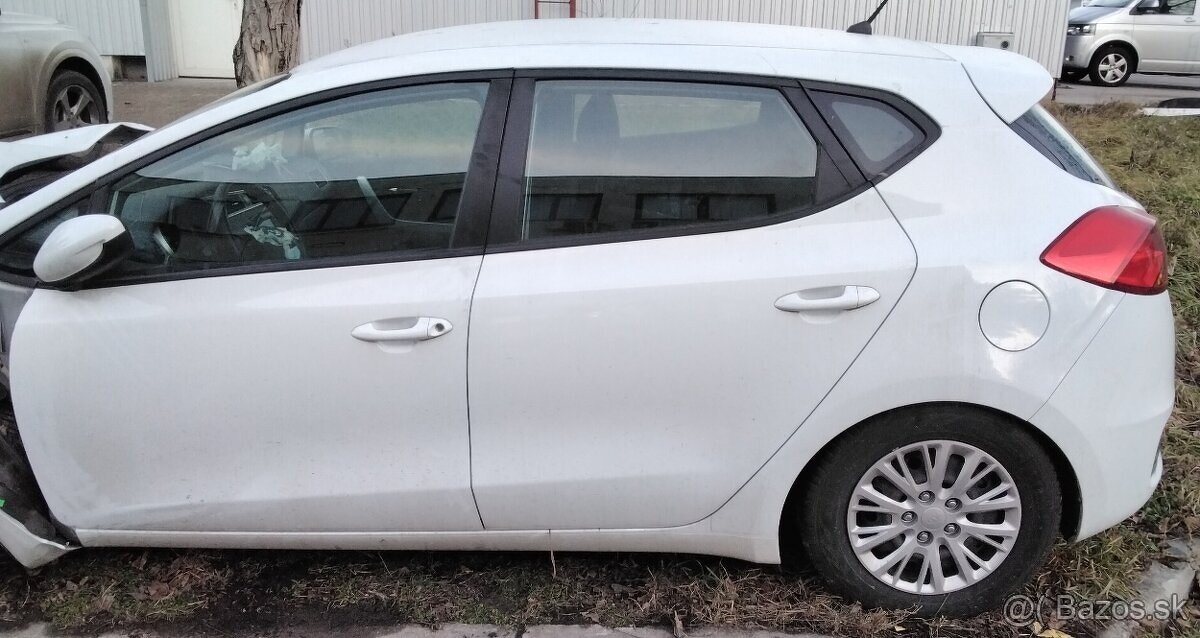 Kia Ceed 1.4 2017 predám MOTOR G4LC, DVERE, PREVODOVKA MANUÁ