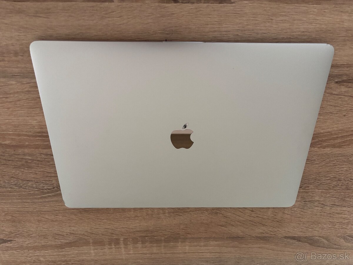 Apple MacBook Pro 15,4"