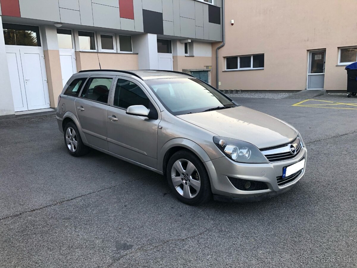 Opel Astra Caravan 1.7 CDTi , SK AUTO, 0% akontacia