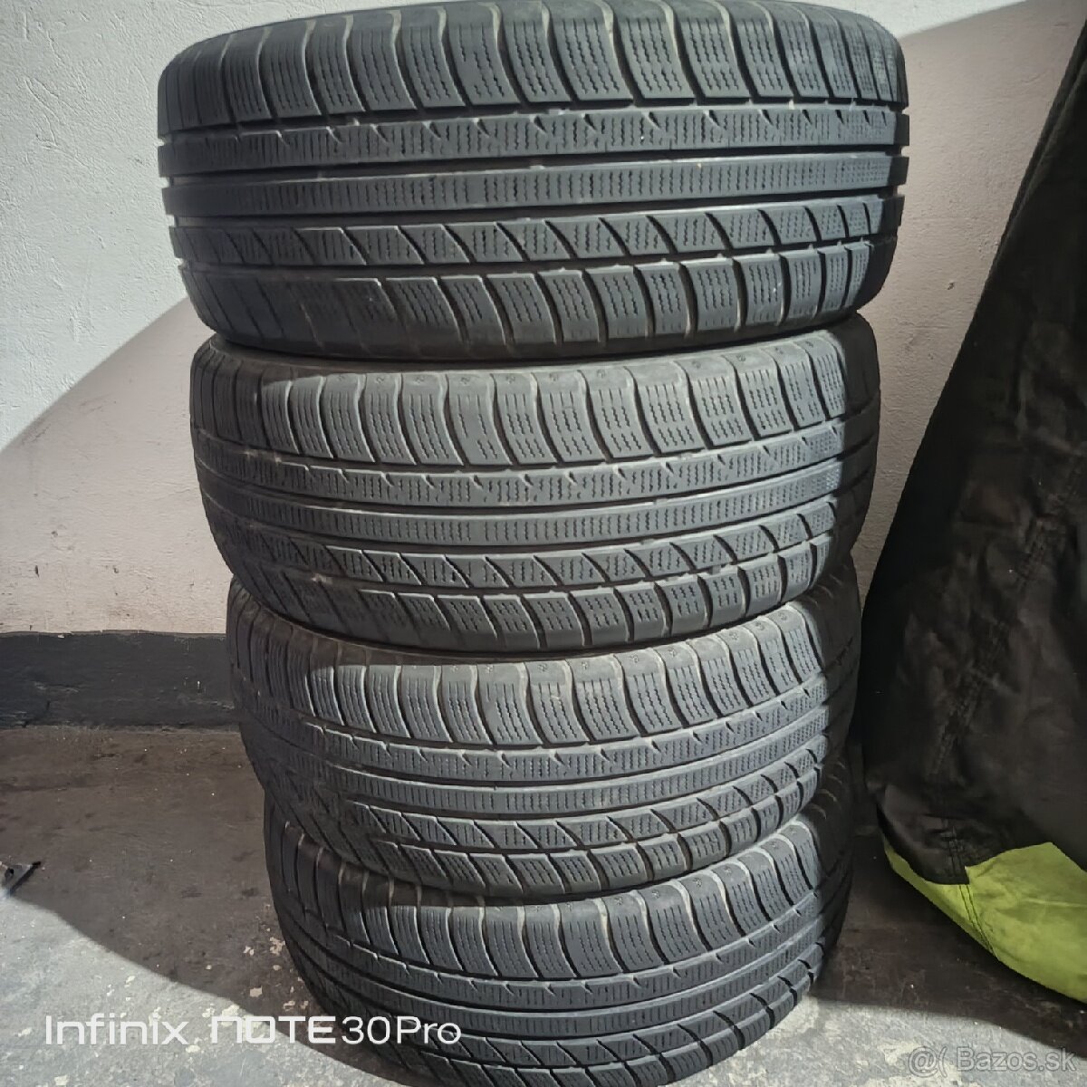 Zimné pneumatiky 215/55 R17 98V