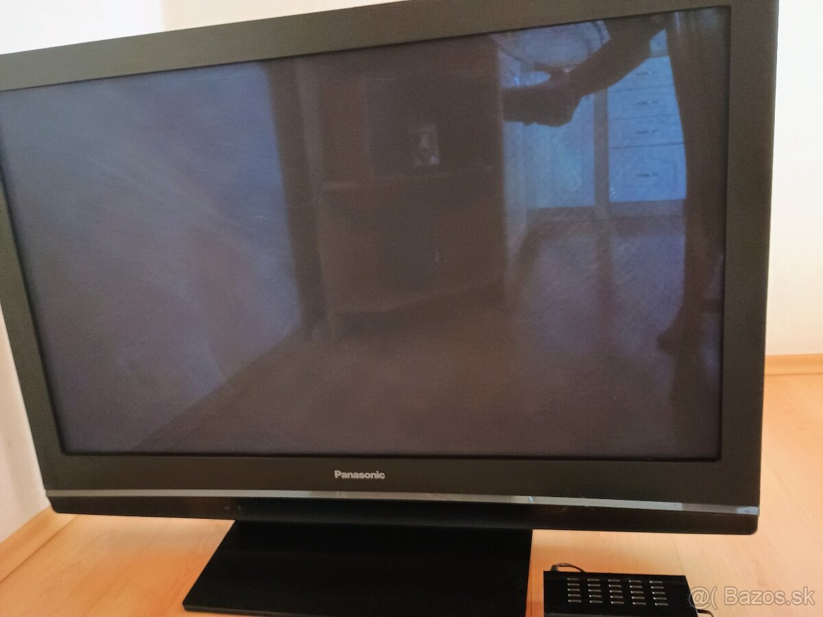 Starší TV prijimač Panasonic TH-42PX8E