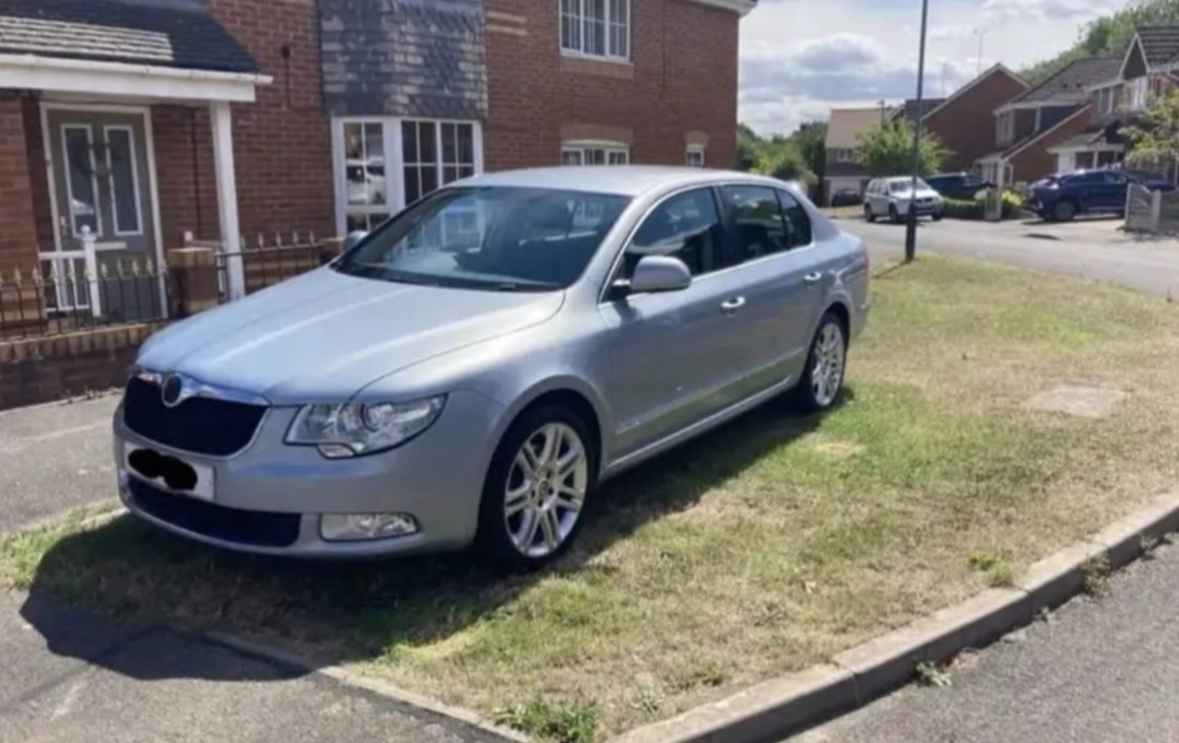 Prodám Škoda Superb II 1,9 TDI R.v. 2012 - 125 kW