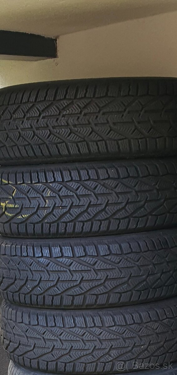 Predám 2x zimné pneu 195/65R15