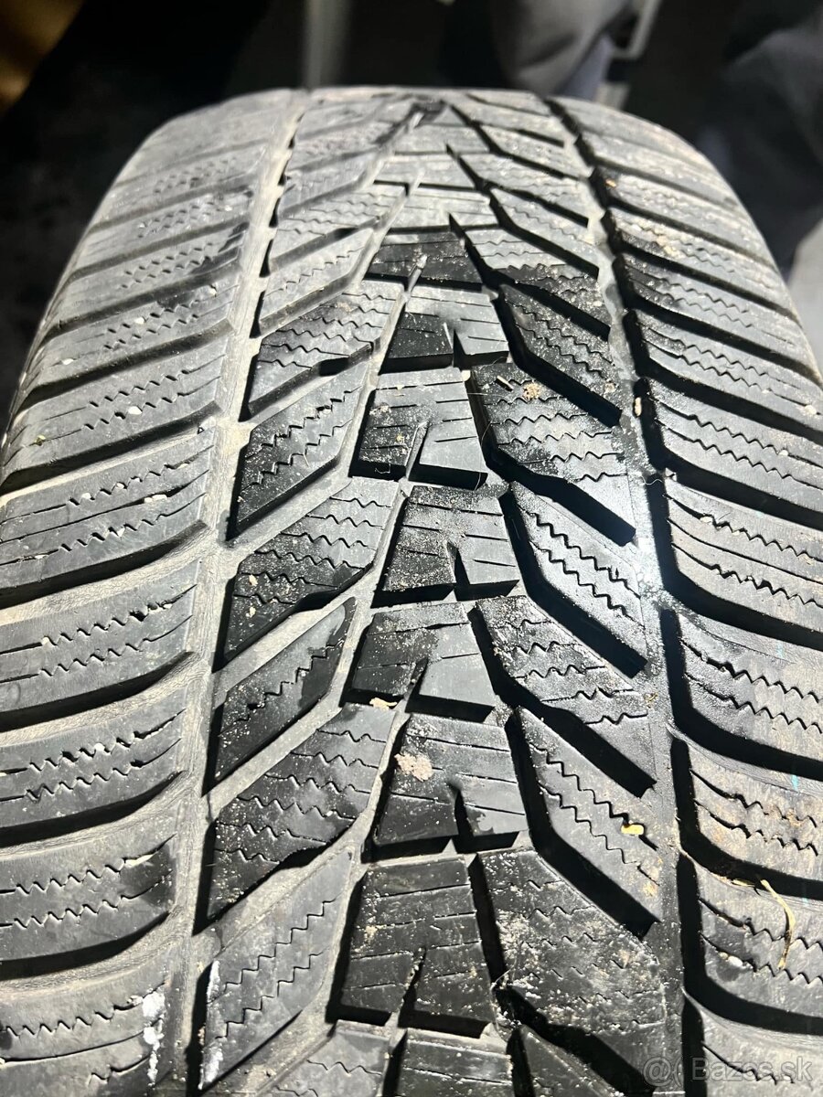 Zimné pneumatiky HANKOOK Winter icept 255/60 R18