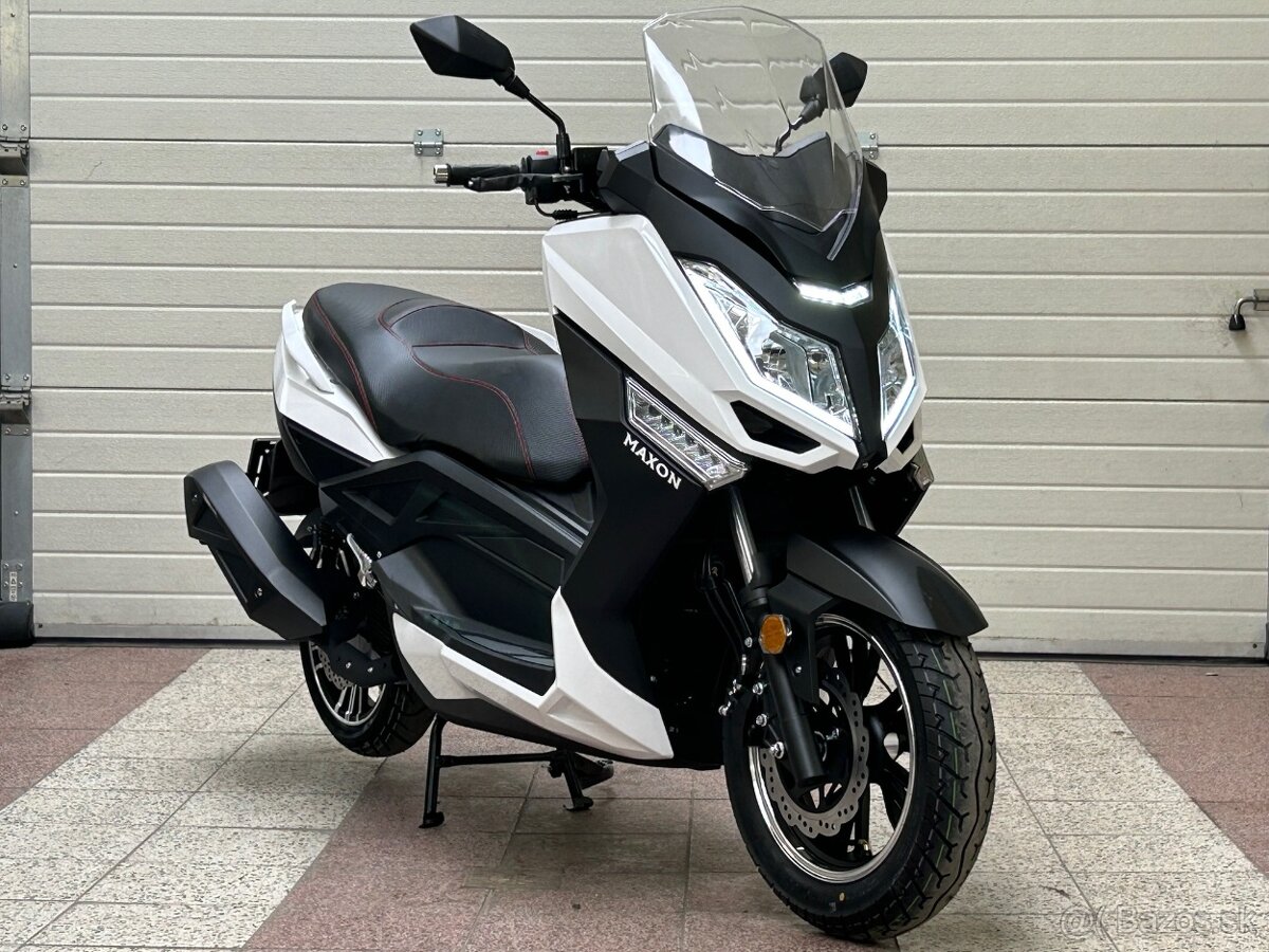 Skúter MAXON OPTIMUS 125 ccm, biely