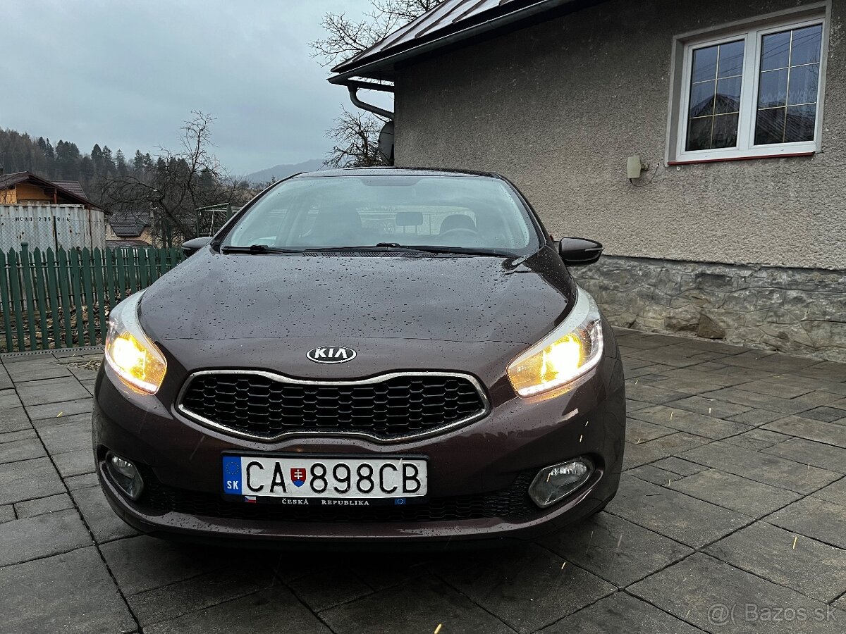 KIA CEED 2012 1.4 benzín