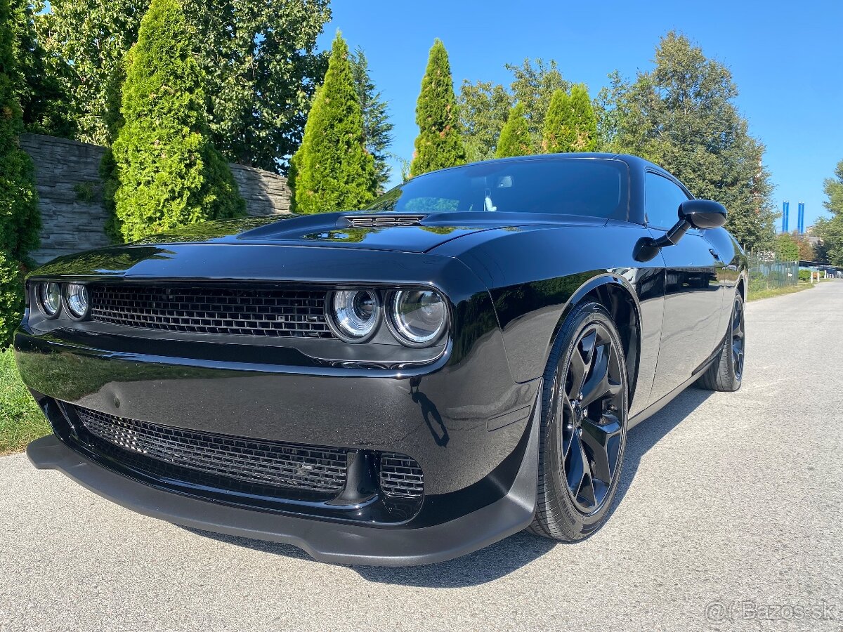 Dodge Challenger 5.7 HEMI Super Track Pack