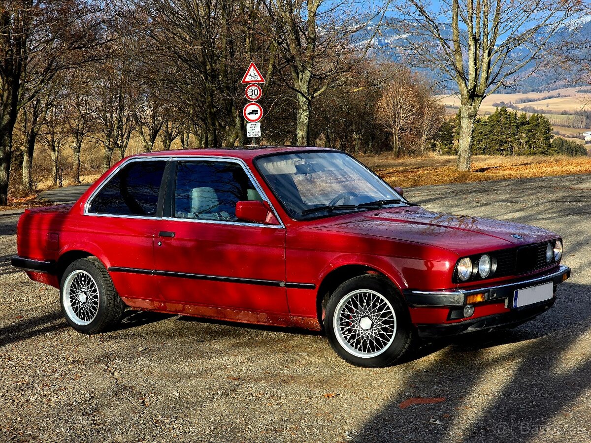 Bmw e30 coupe 1.8i chrómak