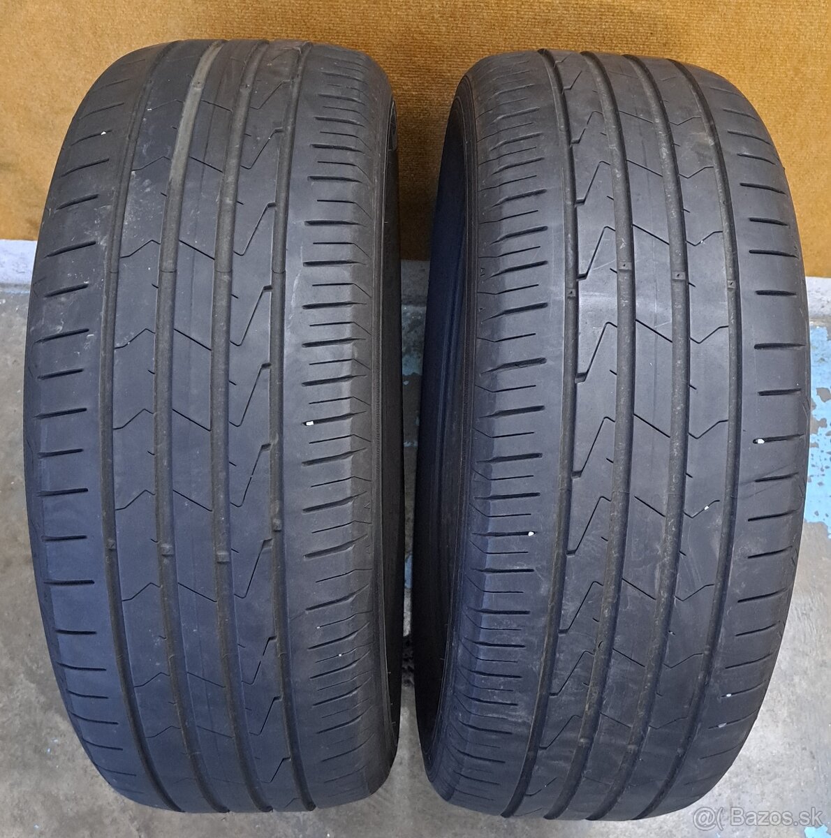 2x letní pneumatiky Hankook 215/55 R17, r.v. 2022