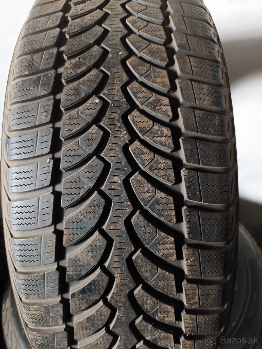 Predám zimné pneumatiky 235/60r18 107.H