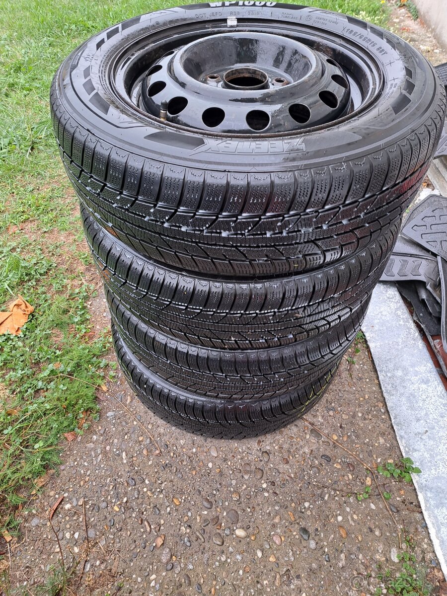 ZIMNÉ PNEUMATIKY 185/65 R15 NA DISKOCH