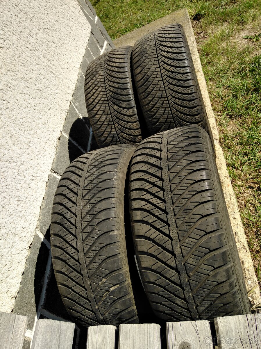 4ks celoročné pneu Goodyear Vector 4 Seasons 205/55 R16  91V