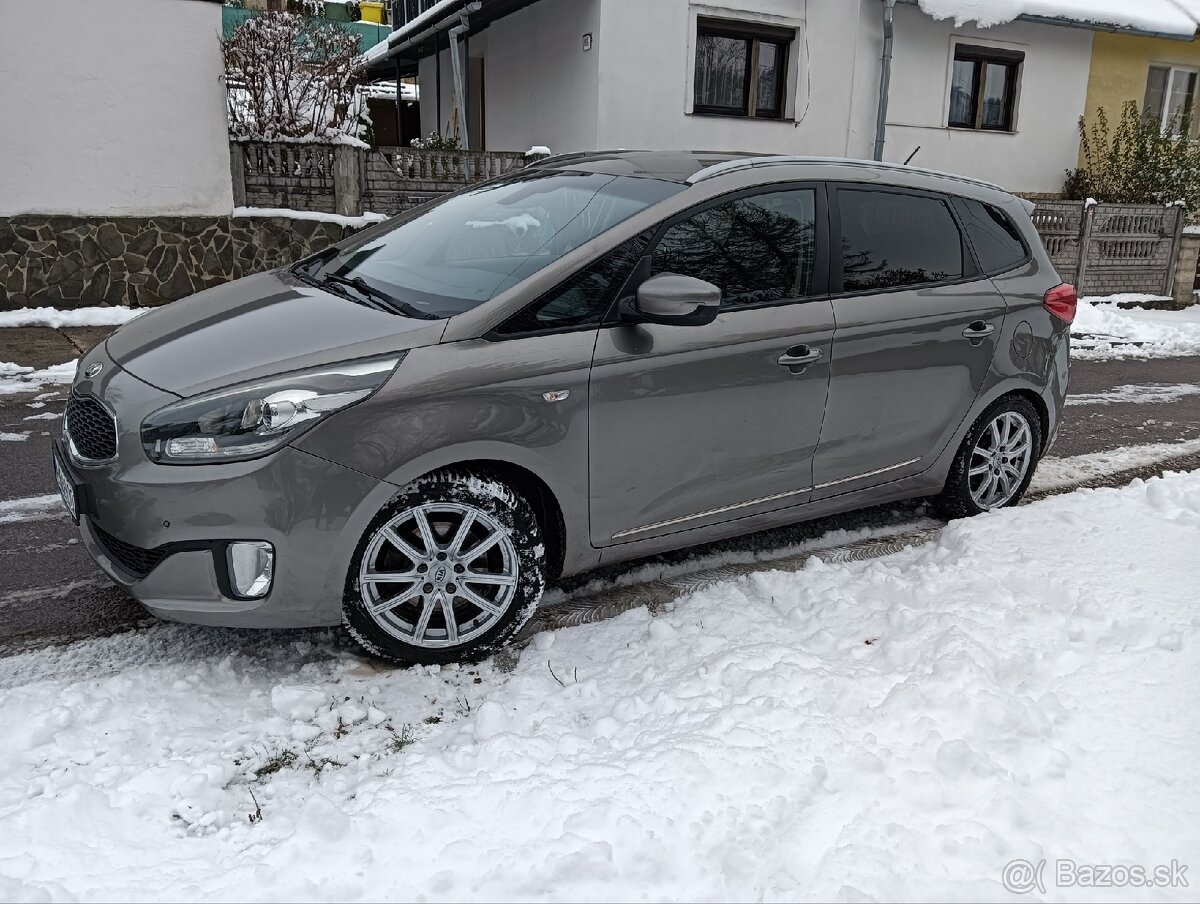 Kia Carens 1.7crdi 100 kw,r.v.2013,6M