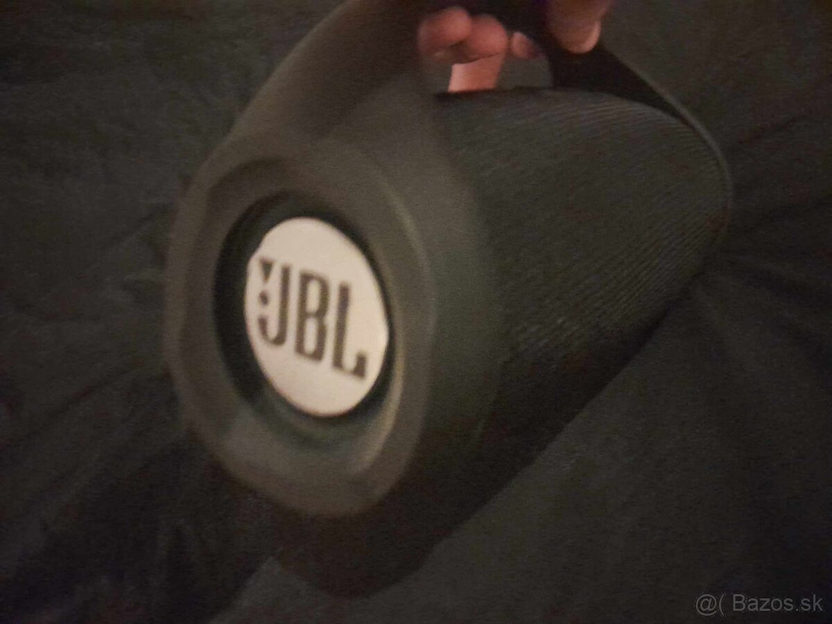 JBL BOOOMBOX