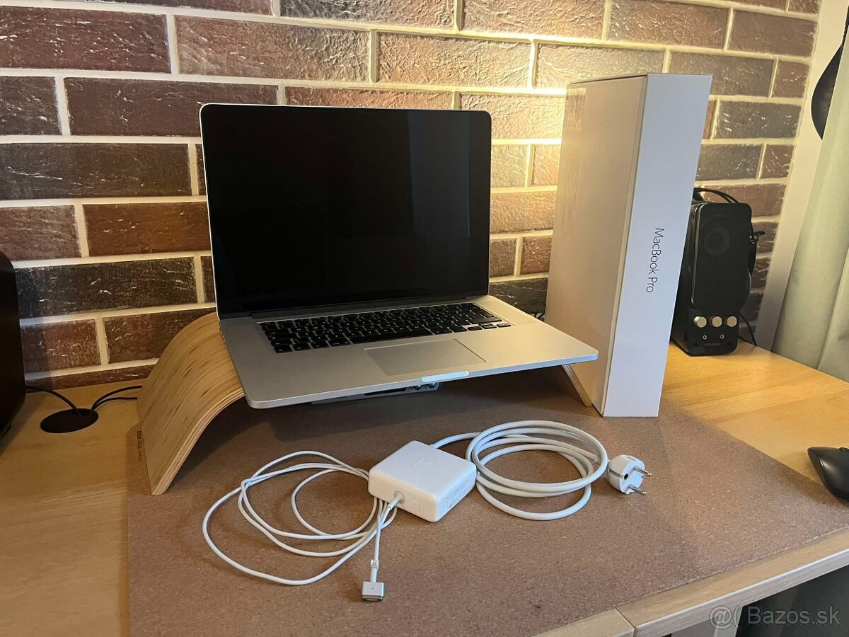 Apple Macbook Pro 15" 2,2GHz i7/16GB RAM/250GB SSD