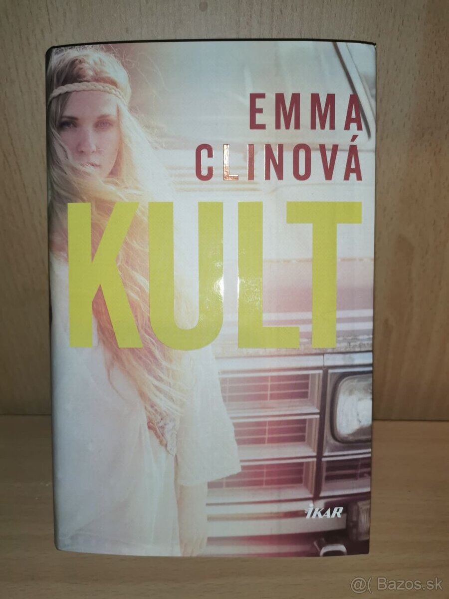NOVA, necitana kniha Kult / Emma Cline