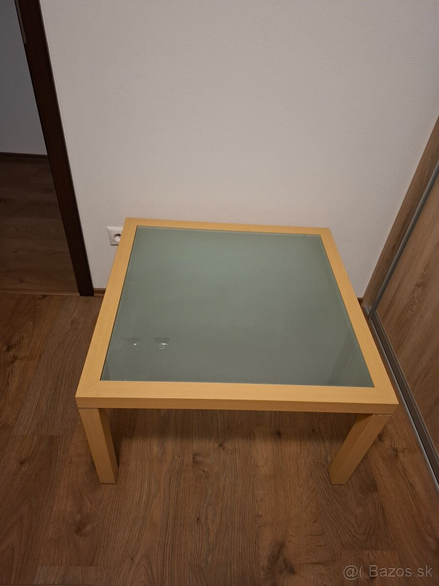 Konferenčný stolík 75x75cm