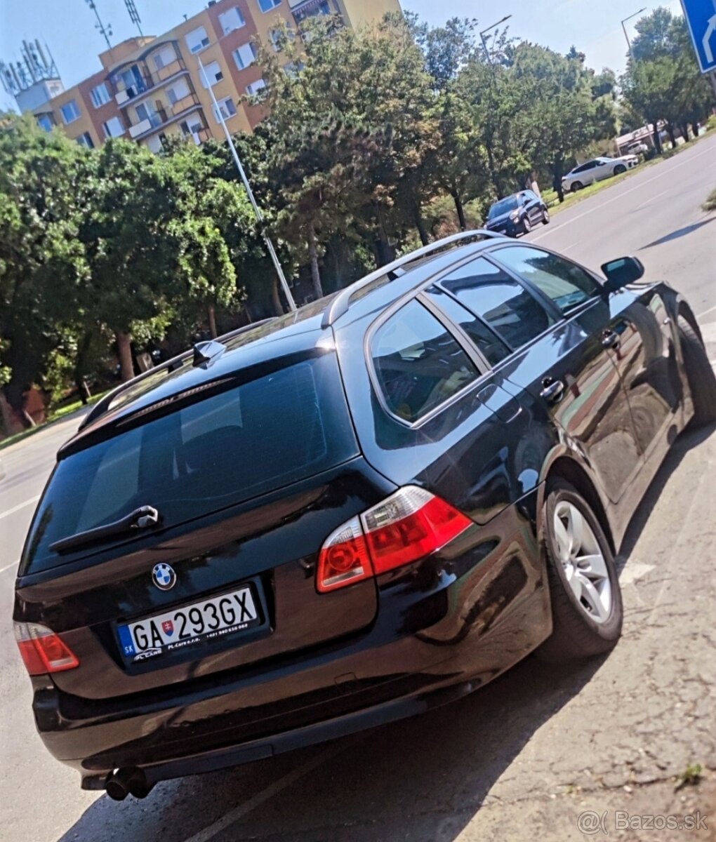 BMW E61 523i