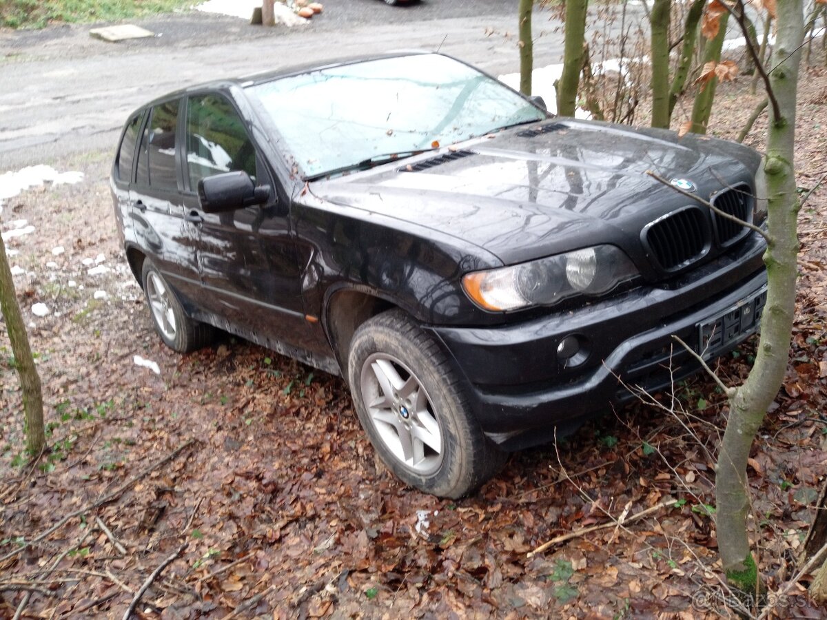 Rozpredám BMW X5 benzín 3.0i