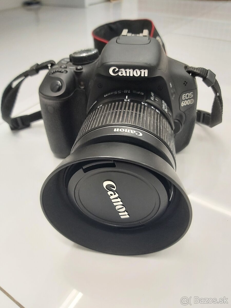 Canon 600D - fotoaparat s objektivom Canon 18-55 mm