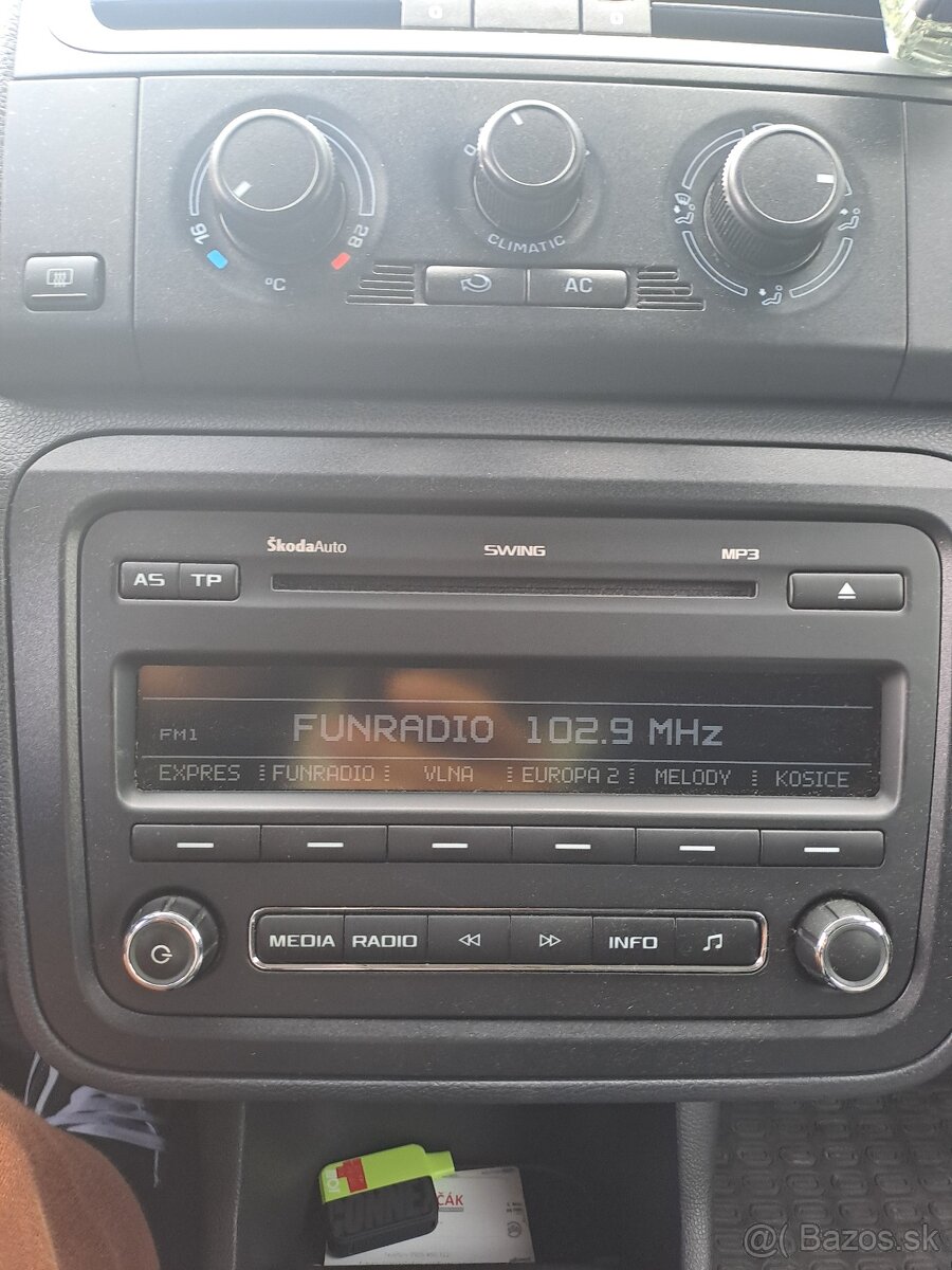 Autoradio swing skoda fabia II