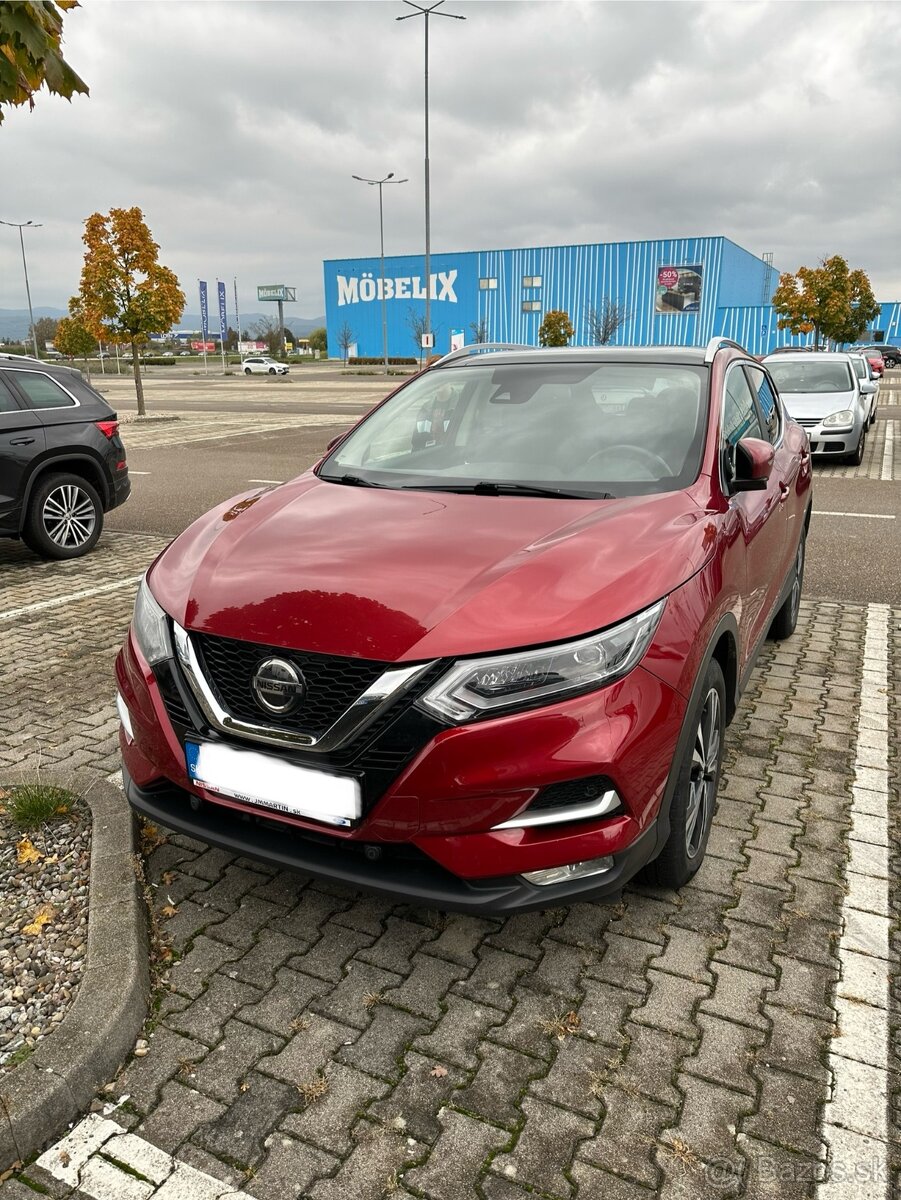 Nissan Qashqai 1.3 benzín.