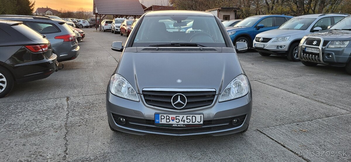 Mercedes-Benz A 160 1.5i 70 kW benzin rok 2010