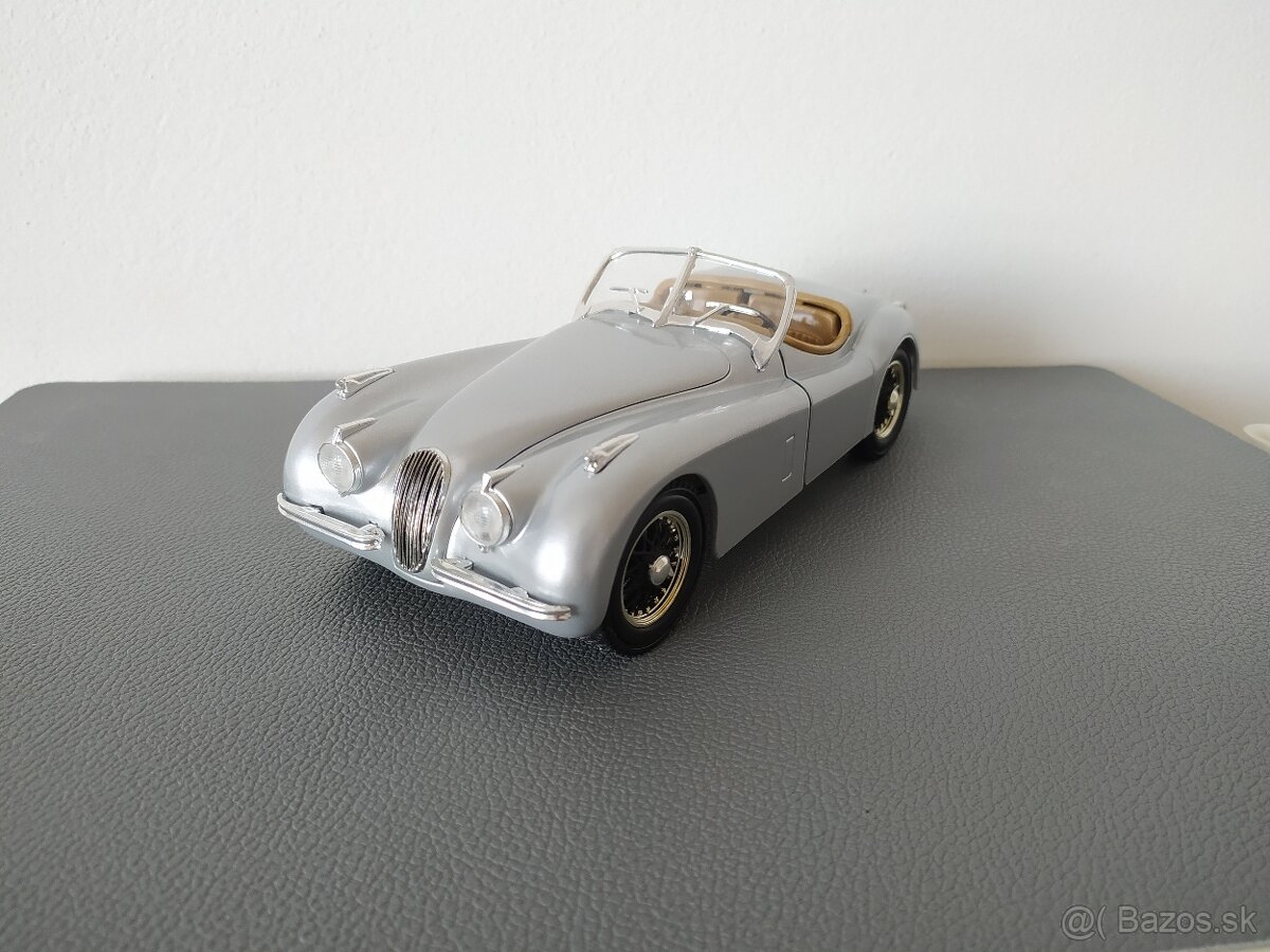 Jaguár xk120 1:18