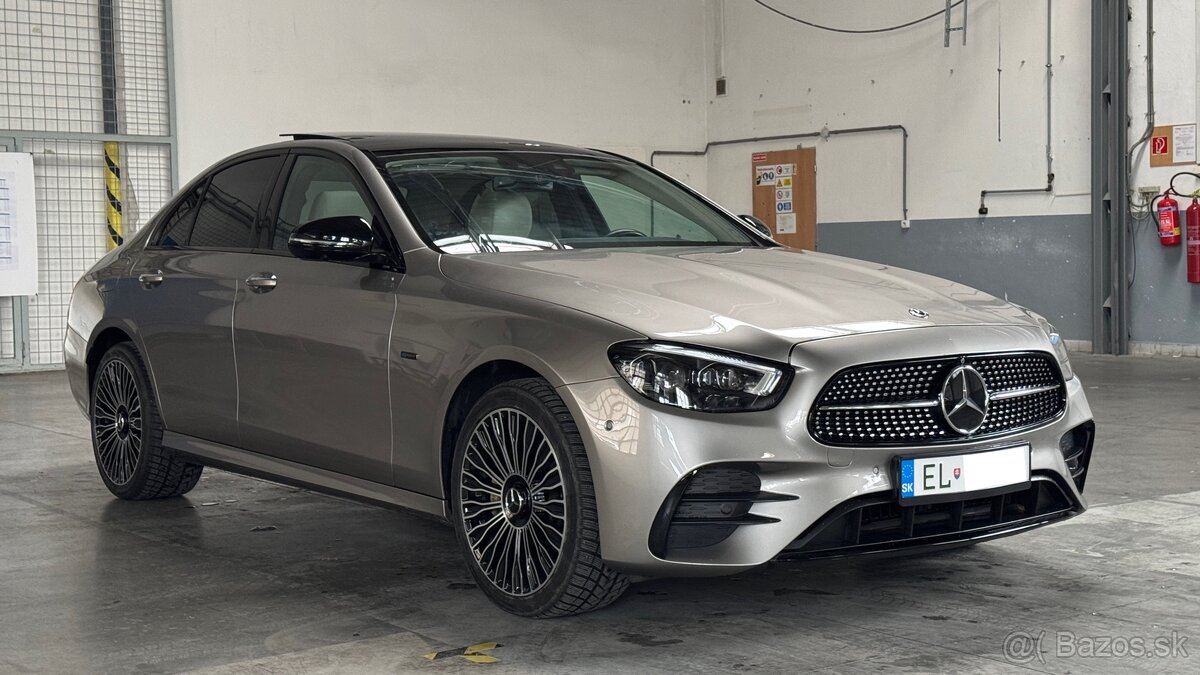 Mercedes-Benz E trieda Sedan 300 de 4MATIC AMG