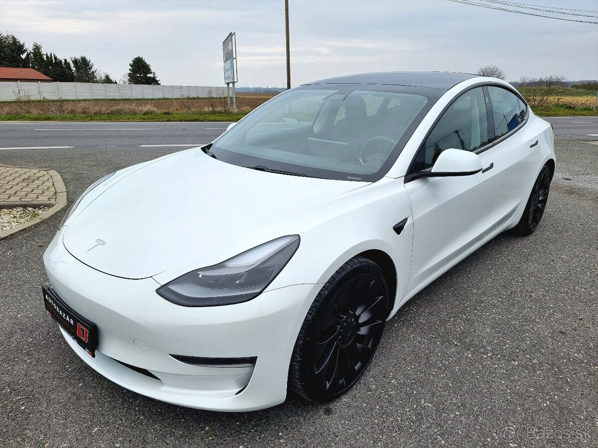 Tesla Model 3 Performance 82kWh AWD za 28.325 € bez DPH