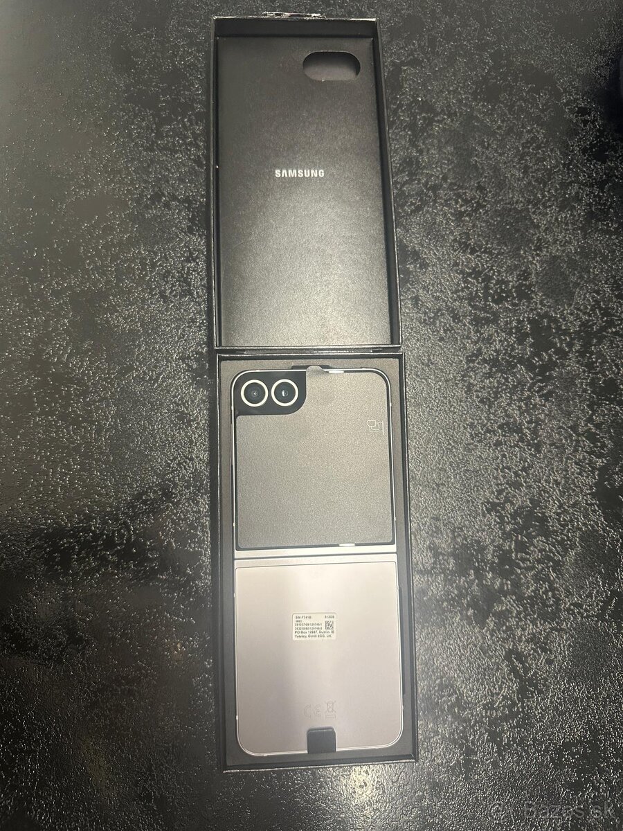 Samsung Galaxy Z Flip6