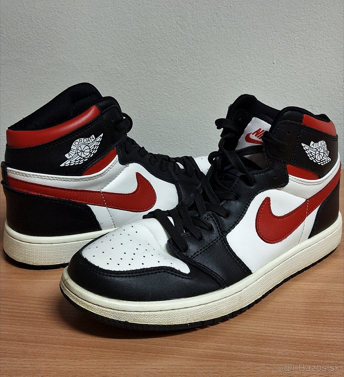 • Nike Jordan 1 veľkosti 43 •