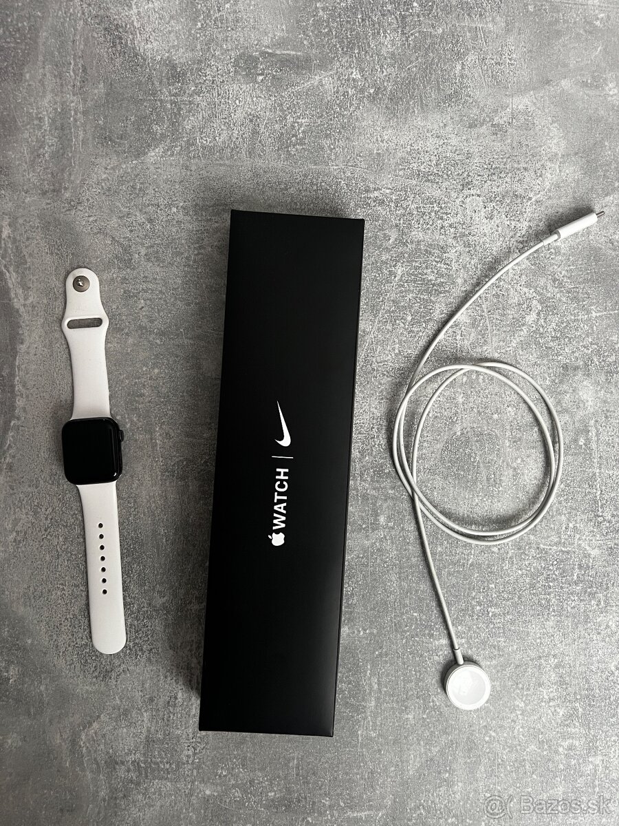 Apple Watch SE Nike Šport Band 40mm