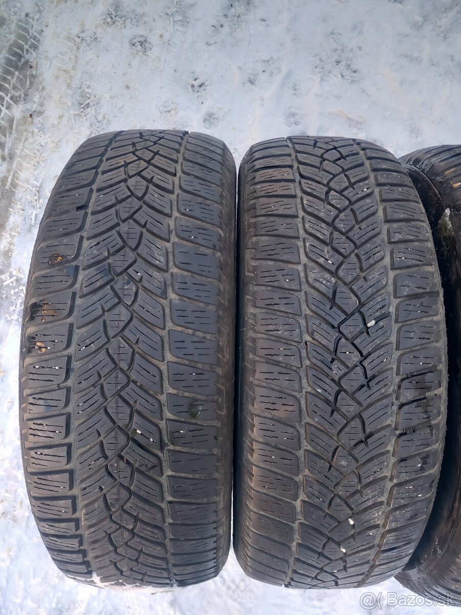 Zimne pneumatiky 215/65R16