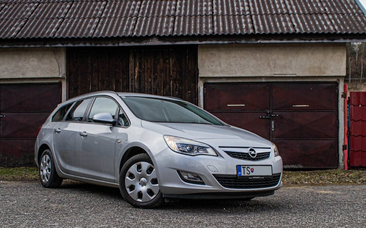 Opel Astra ST 1.7CDTi ECOTEC 81kW M6