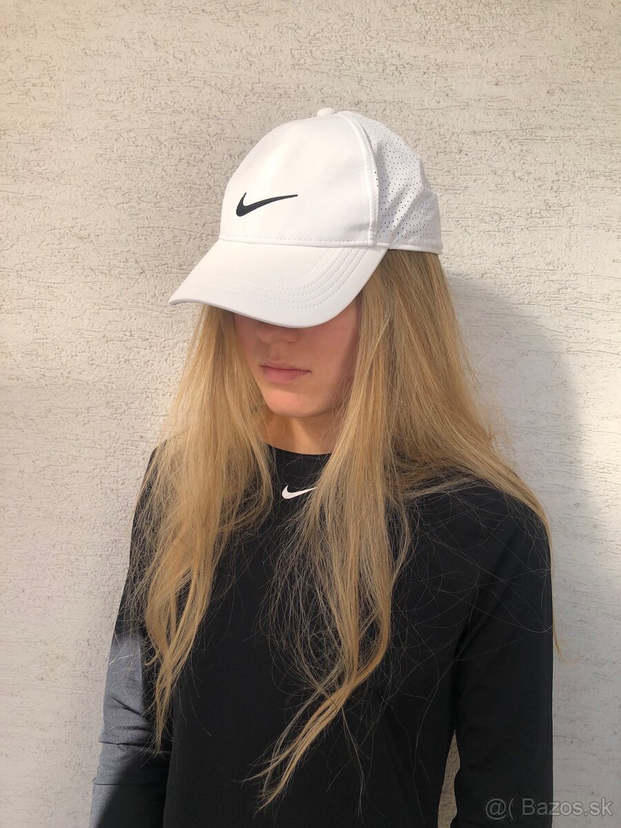 Nike šiltovka