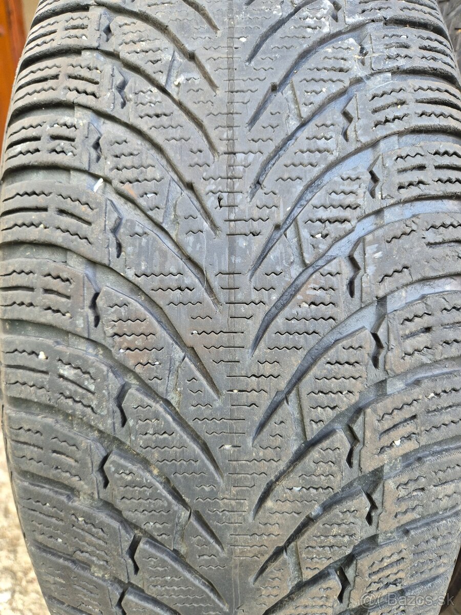 Predám pneumatiky  Nokian Tyres 215/60 R17