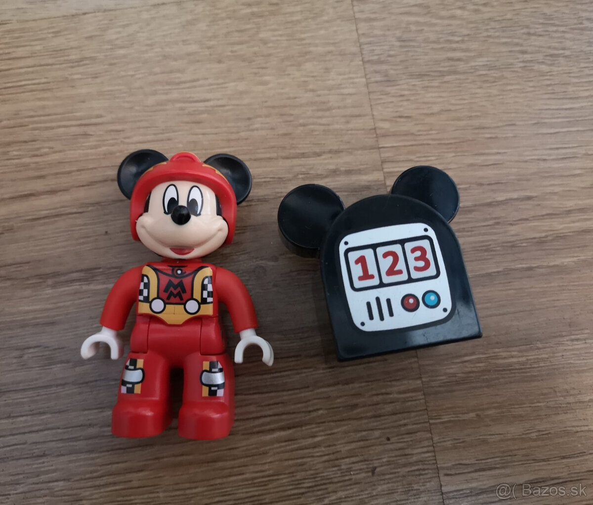 Lego DUplo Mickey Mouse pretekár